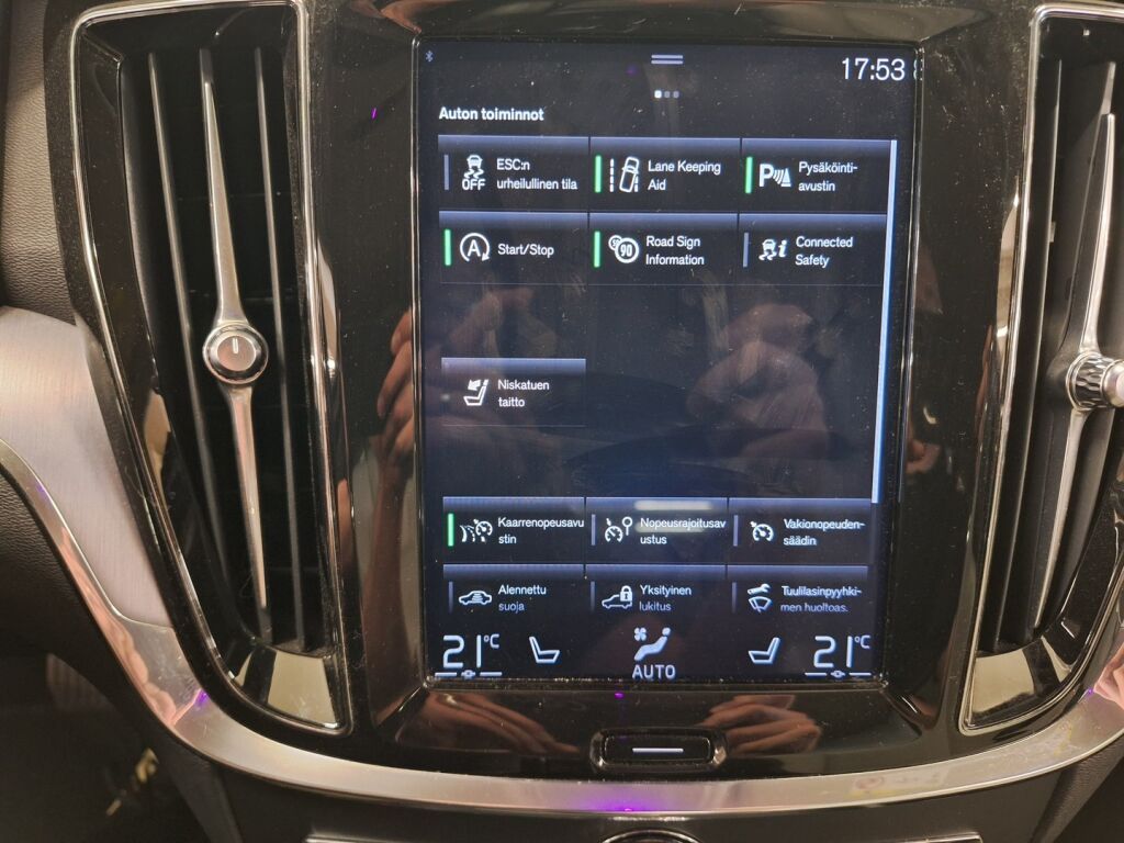 Volvo V60 2020 Valkoinen