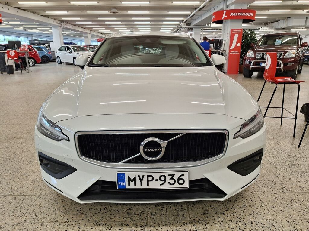 Volvo V60 2020 Valkoinen