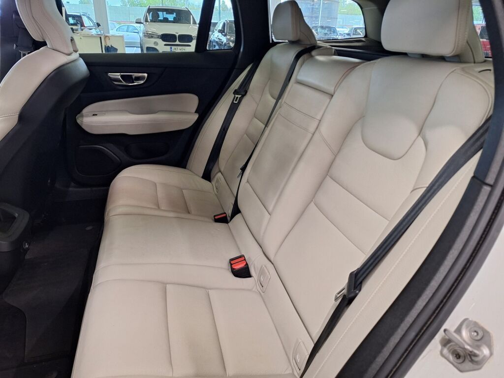 Volvo V60 2020 Valkoinen