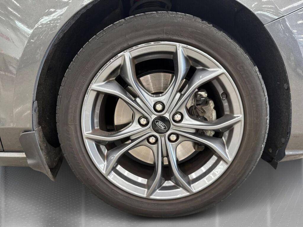 Ford Focus 2020 Harmaa