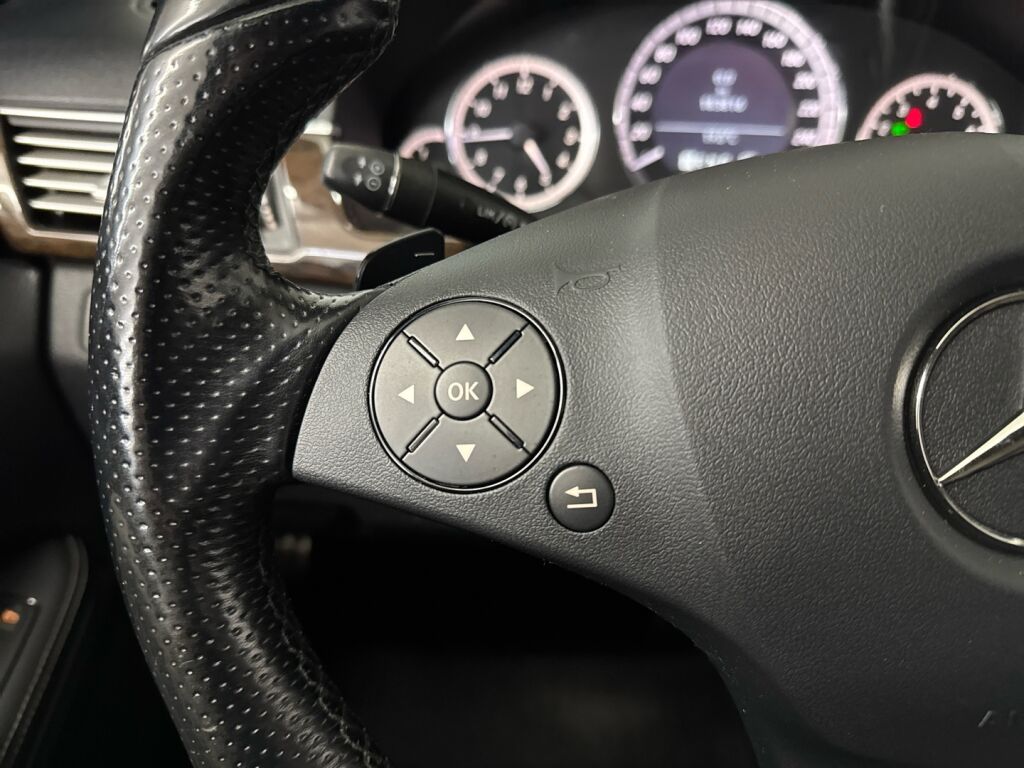 Mercedes-Benz E 2010 Valkoinen