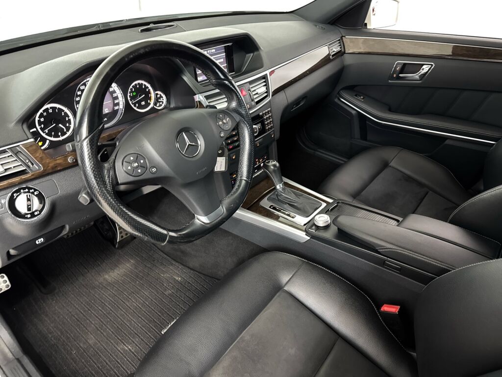 Mercedes-Benz E 2010 Valkoinen