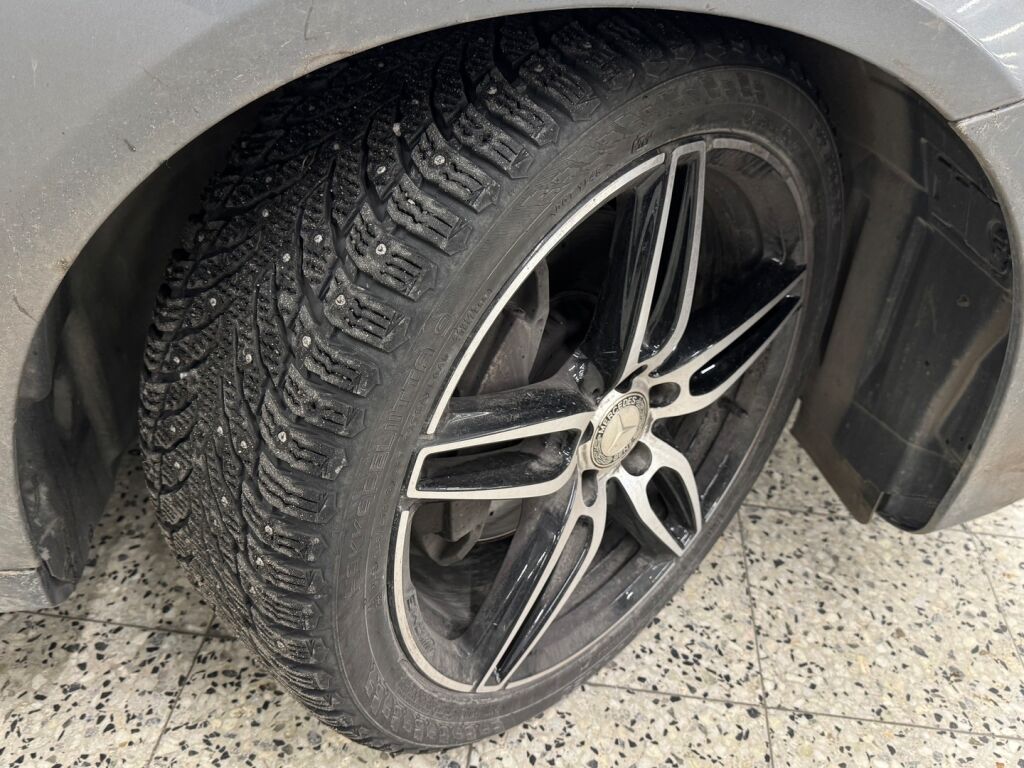 Mercedes-Benz E 2017 Harmaa