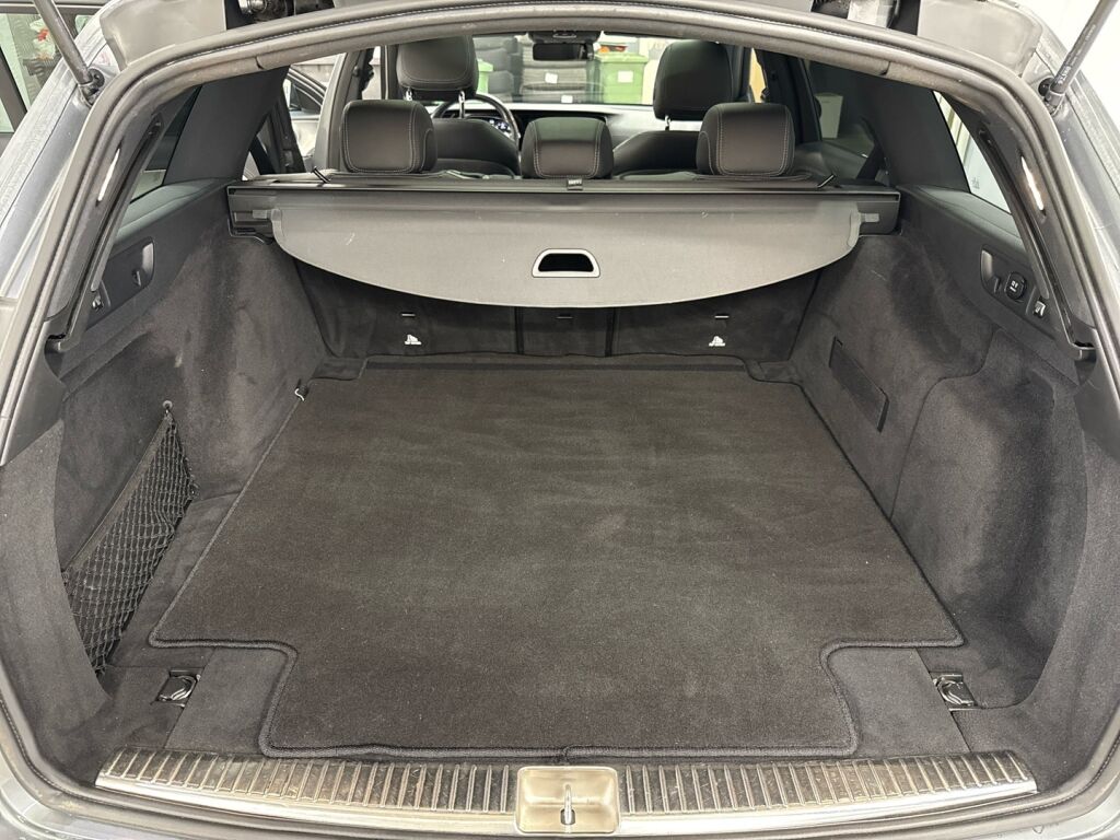 Mercedes-Benz E 2017 Harmaa