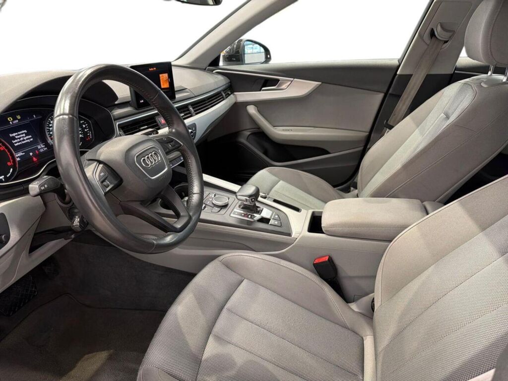 Audi A4 2016 Musta