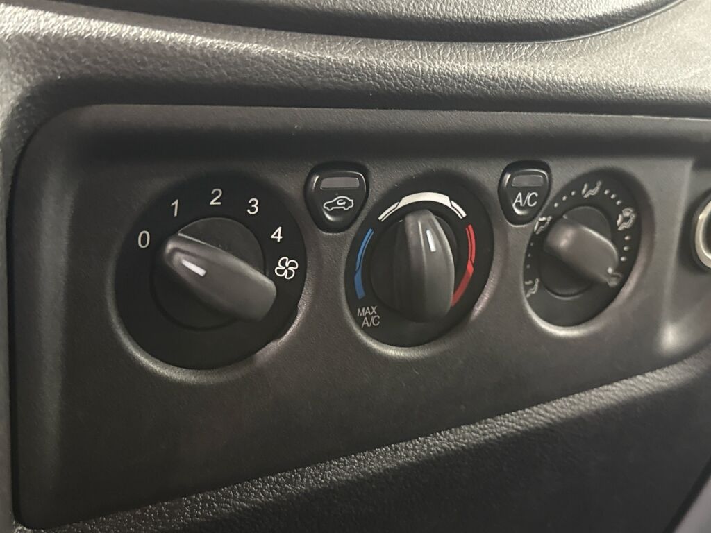 Ford Transit 2019 Valkoinen