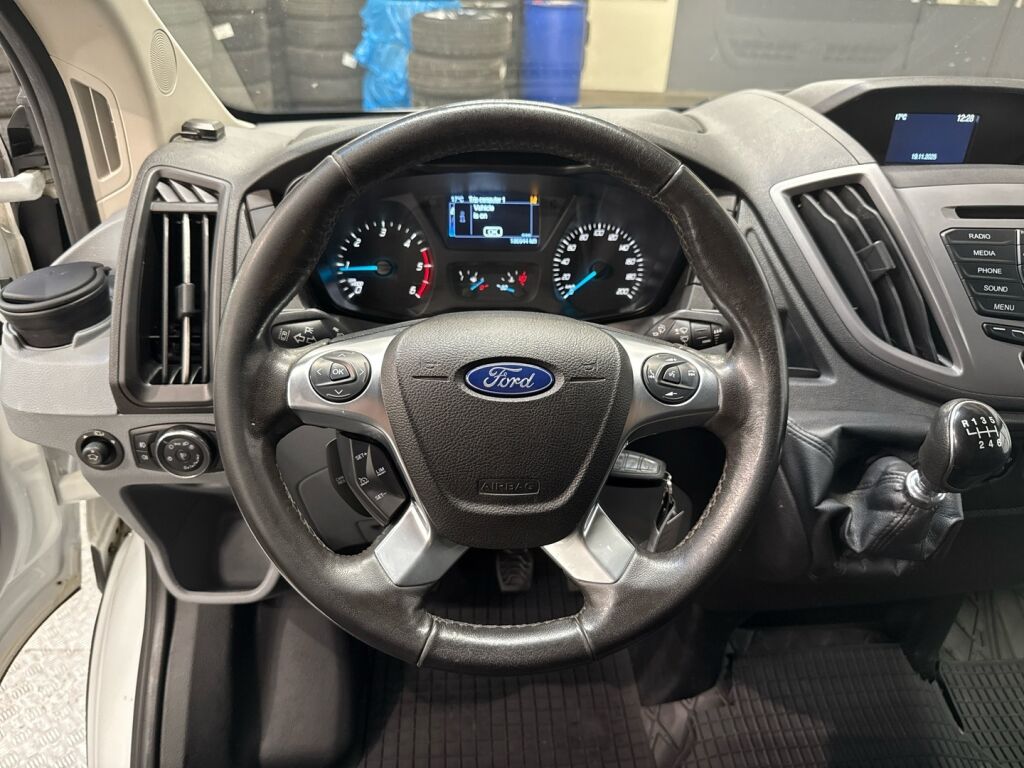 Ford Transit 2019 Valkoinen