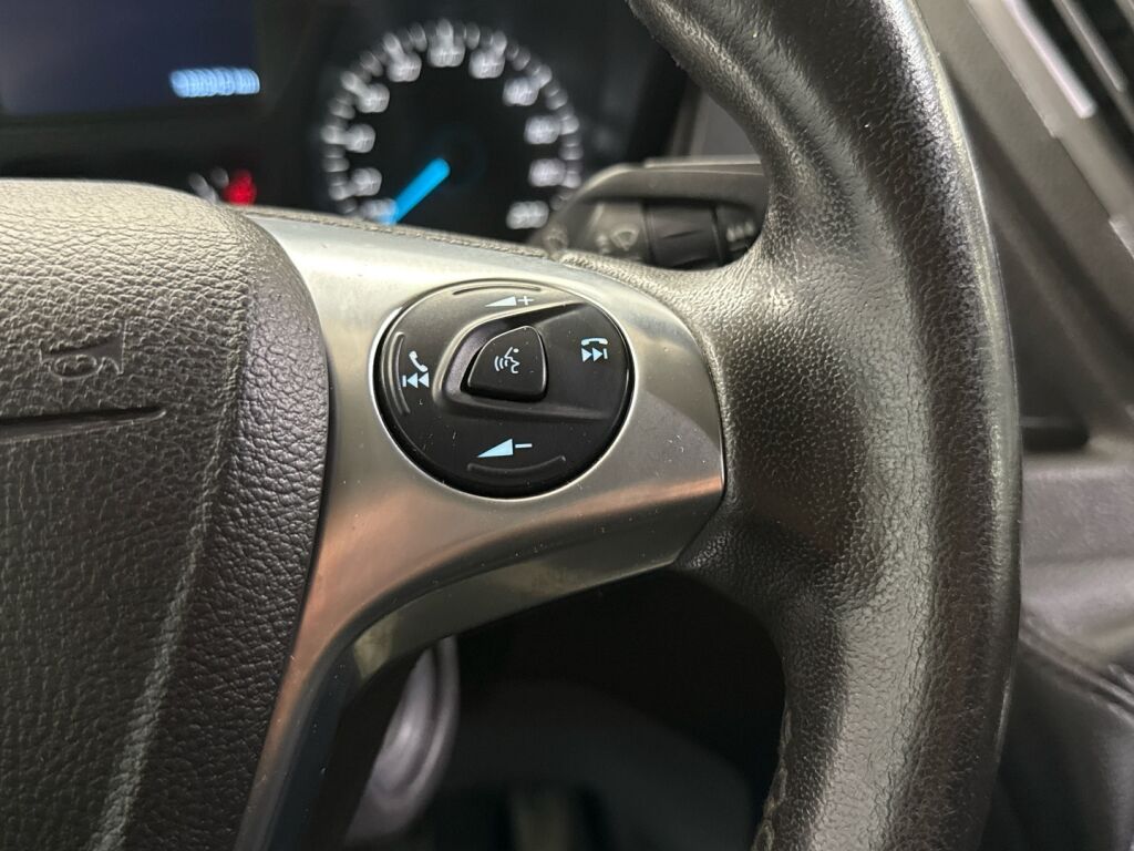 Ford Transit 2019 Valkoinen