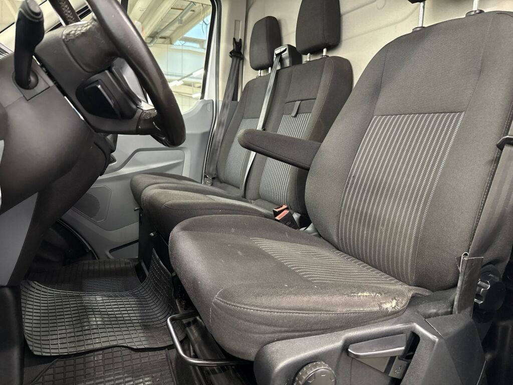 Ford Transit 2019 Valkoinen