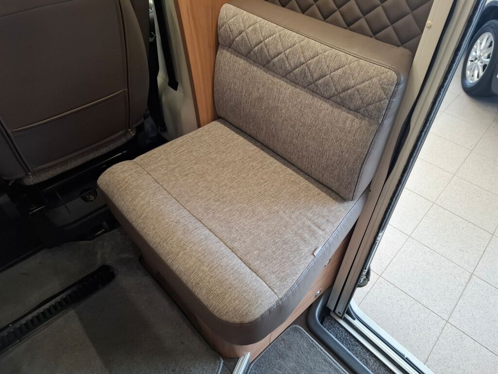 Adria Matrix 670 SL Nordkapp edition 2020 Valkoinen
