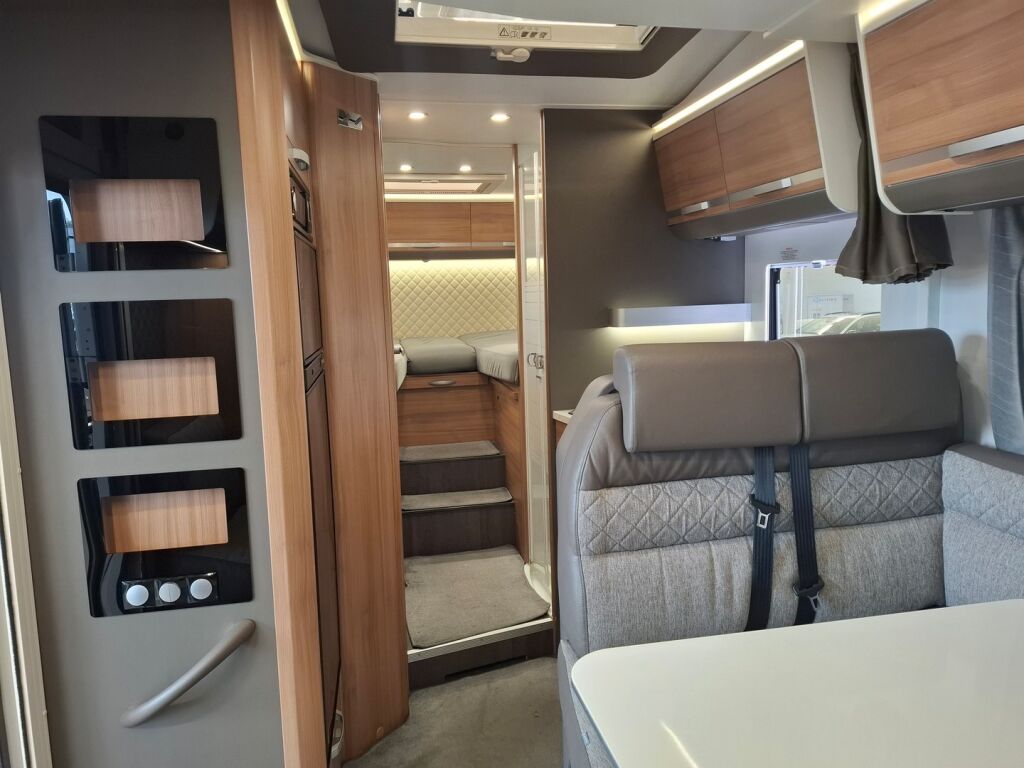 Adria Matrix 670 SL Nordkapp edition 2020 Valkoinen