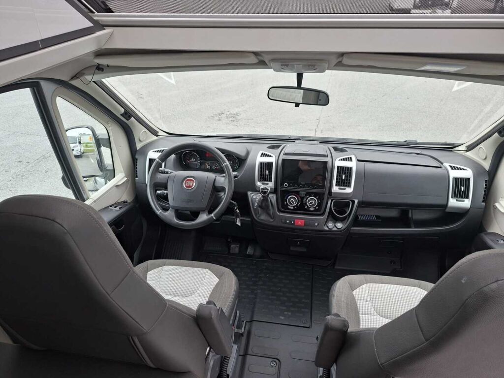 Adria TWIN SUPREME 600 SPB 2020 Harmaa