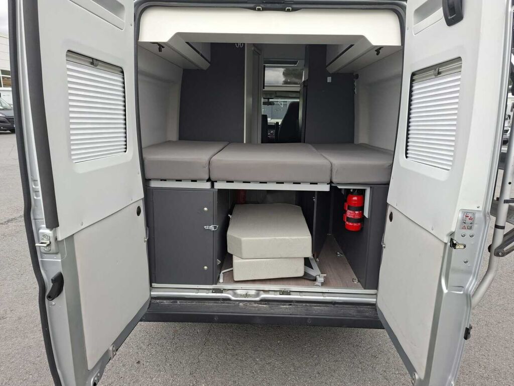 Adria TWIN SUPREME 600 SPB 2020 Harmaa