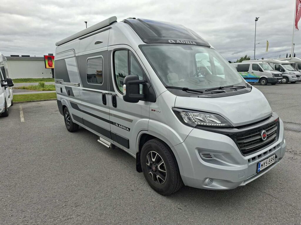 Adria TWIN SUPREME 600 SPB 2020 Harmaa