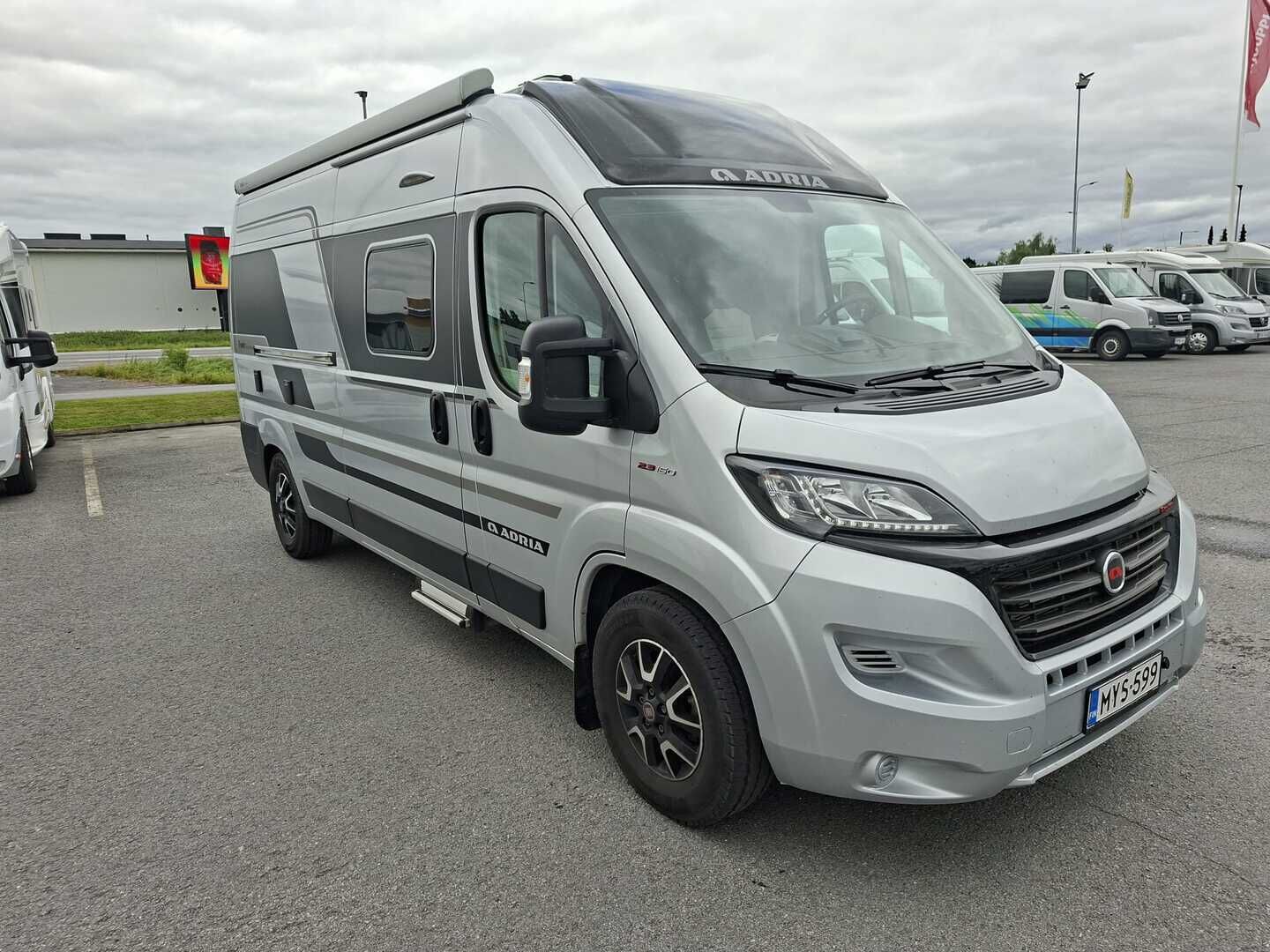Adria TWIN SUPREME 600 SPB