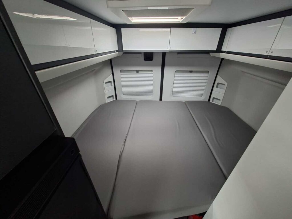 Adria TWIN SUPREME 600 SPB 2020 Harmaa