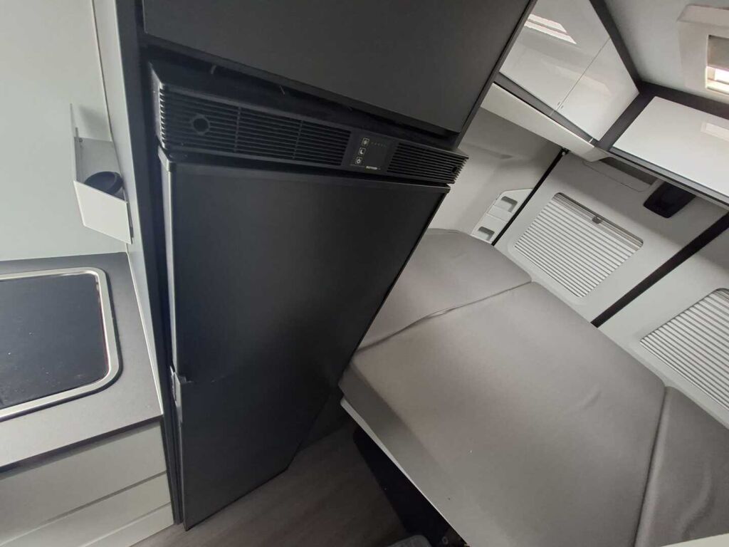 Adria TWIN SUPREME 600 SPB 2020 Harmaa
