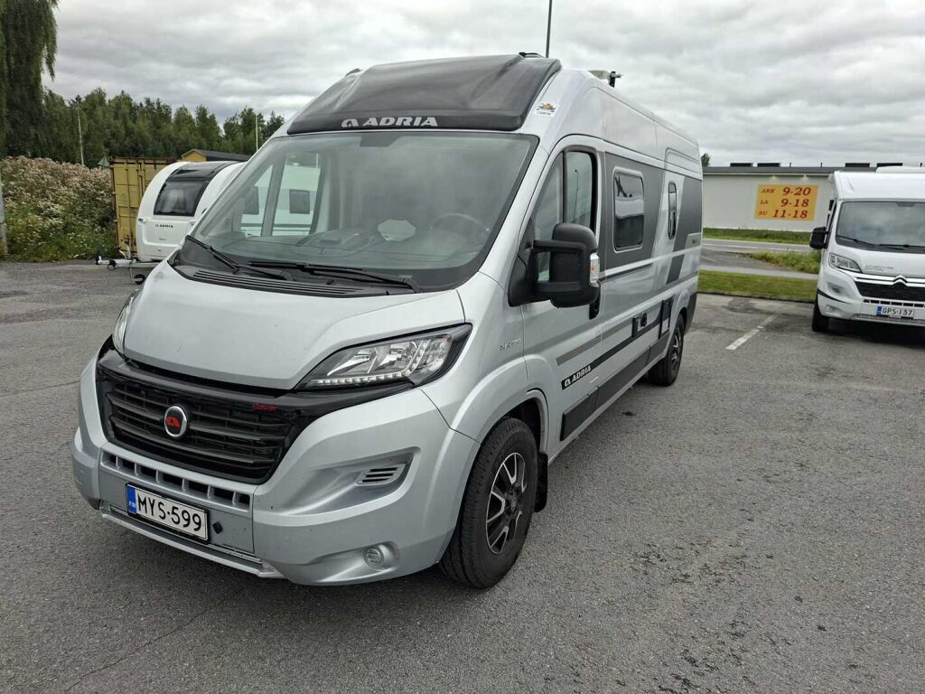 Adria TWIN SUPREME 600 SPB 2020 Harmaa