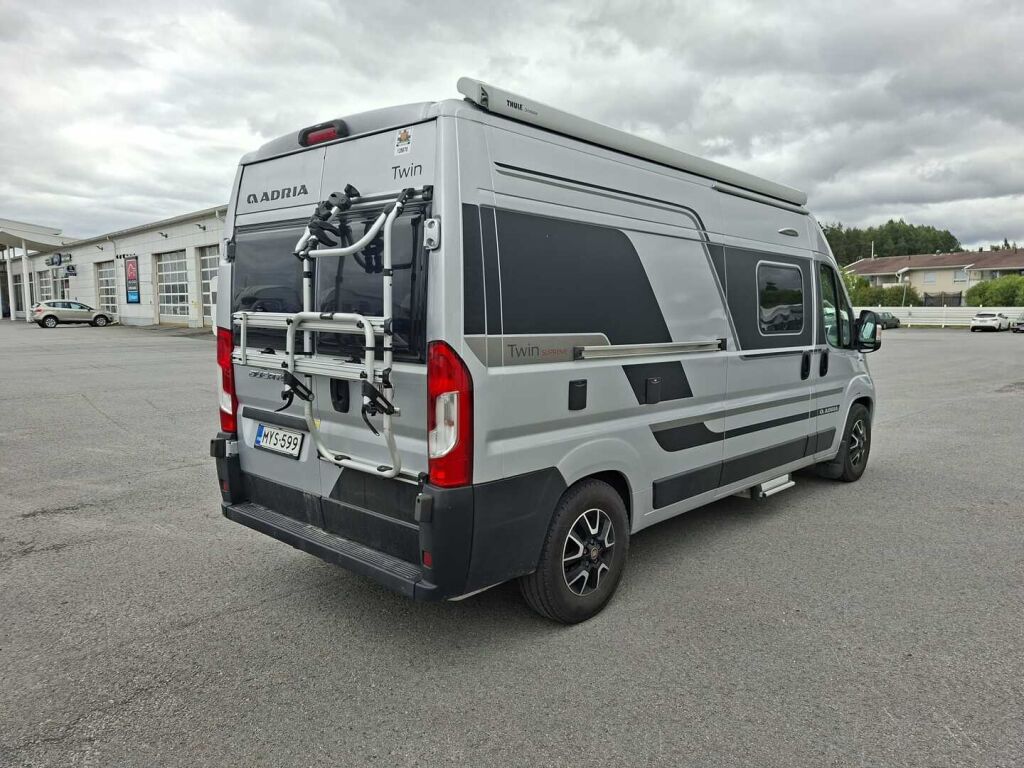 Adria TWIN SUPREME 600 SPB 2020 Harmaa