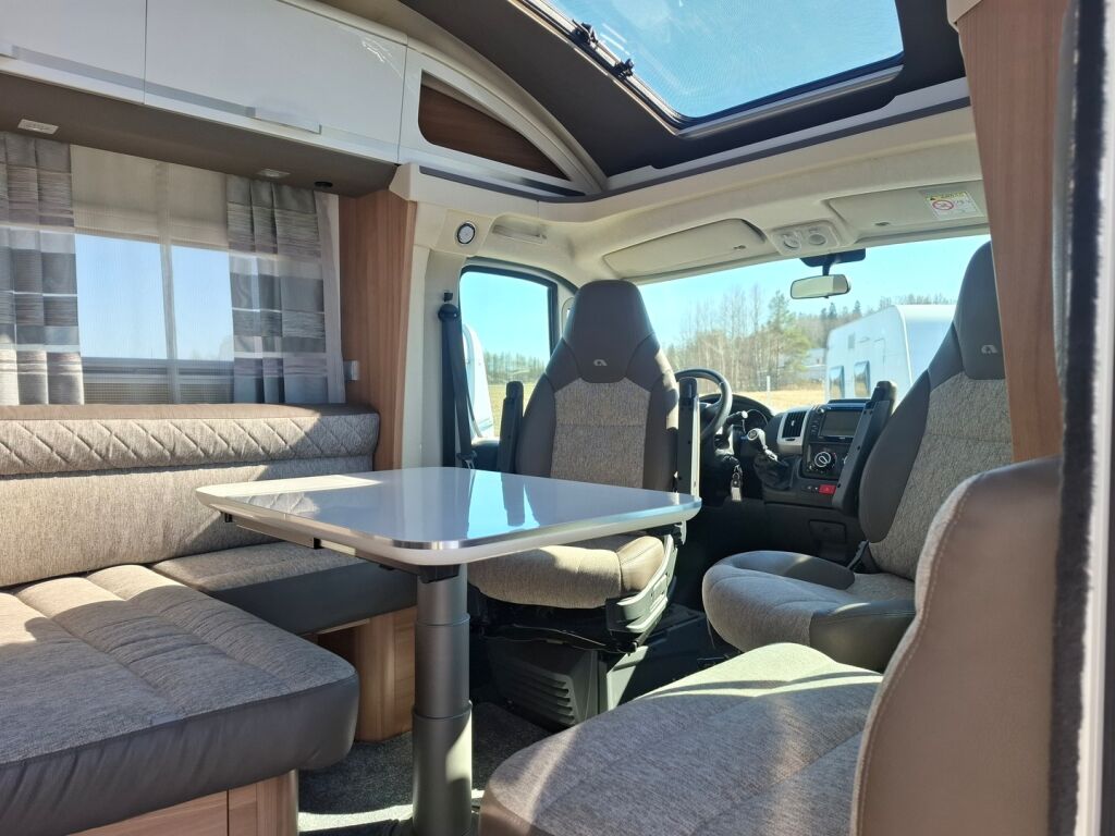 Adria Coral Plus 670 SL 2020 Harmaa