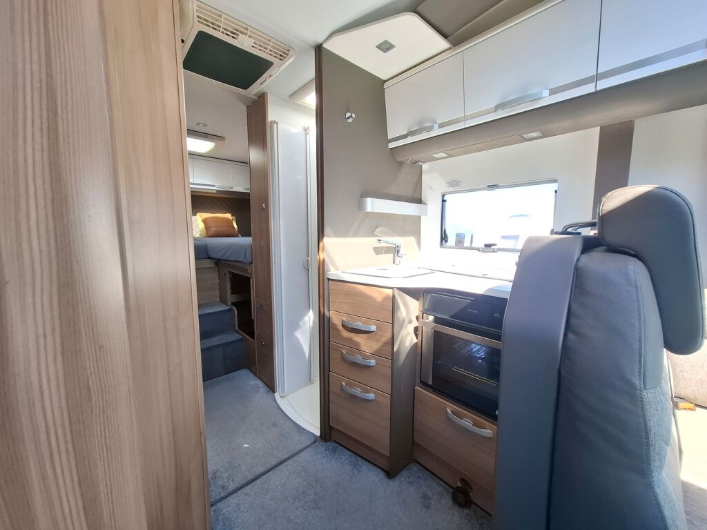 Adria Coral Plus 670 SL 2020 Harmaa