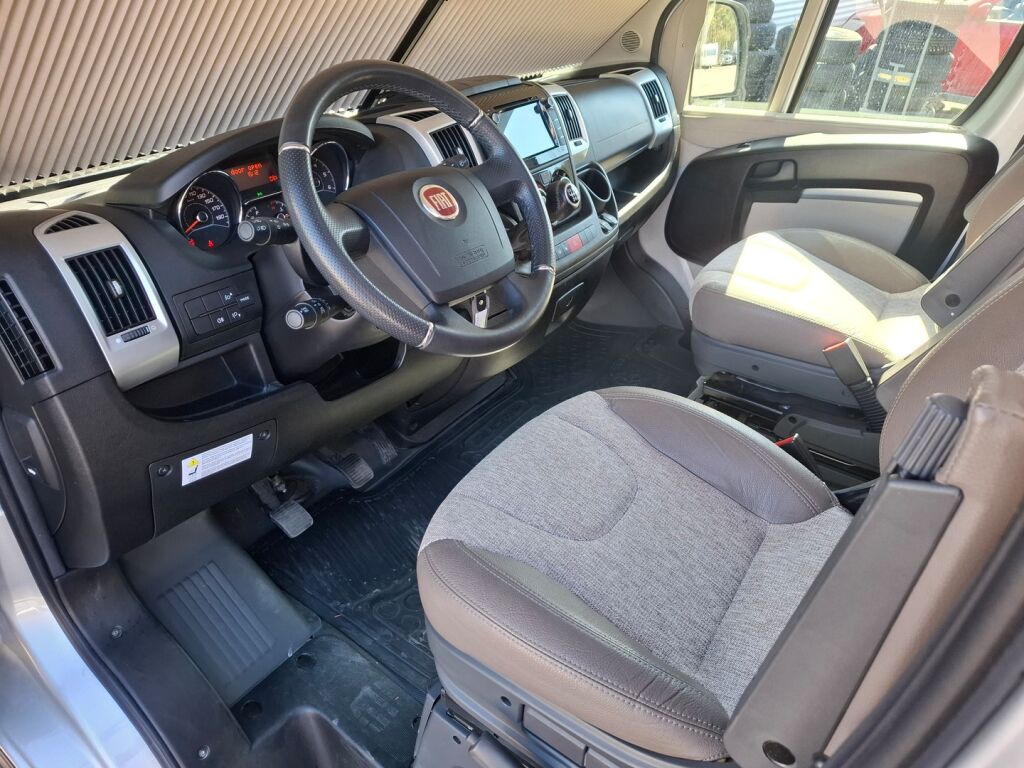 Adria Coral Plus 670 SL 2020 Harmaa