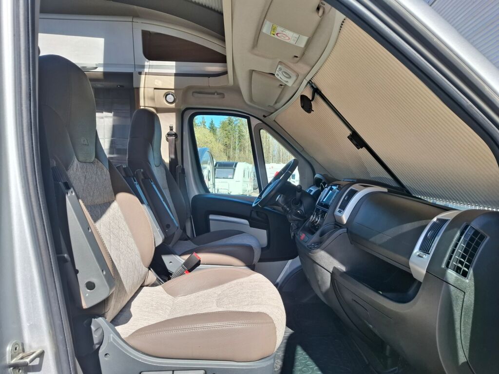 Adria Coral Plus 670 SL 2020 Harmaa