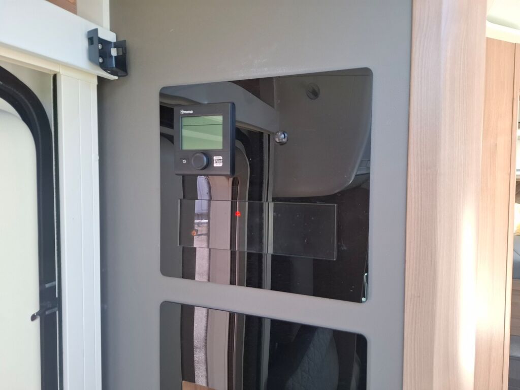 Adria Coral Plus 670 SL 2020 Harmaa