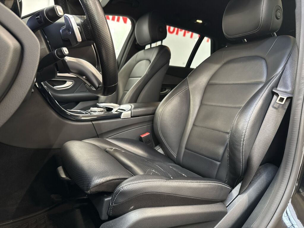 Mercedes-Benz C 2017 Musta