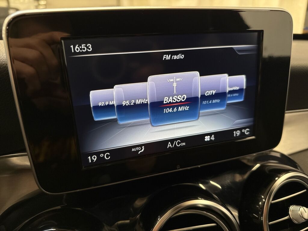 Mercedes-Benz C 2017 Musta