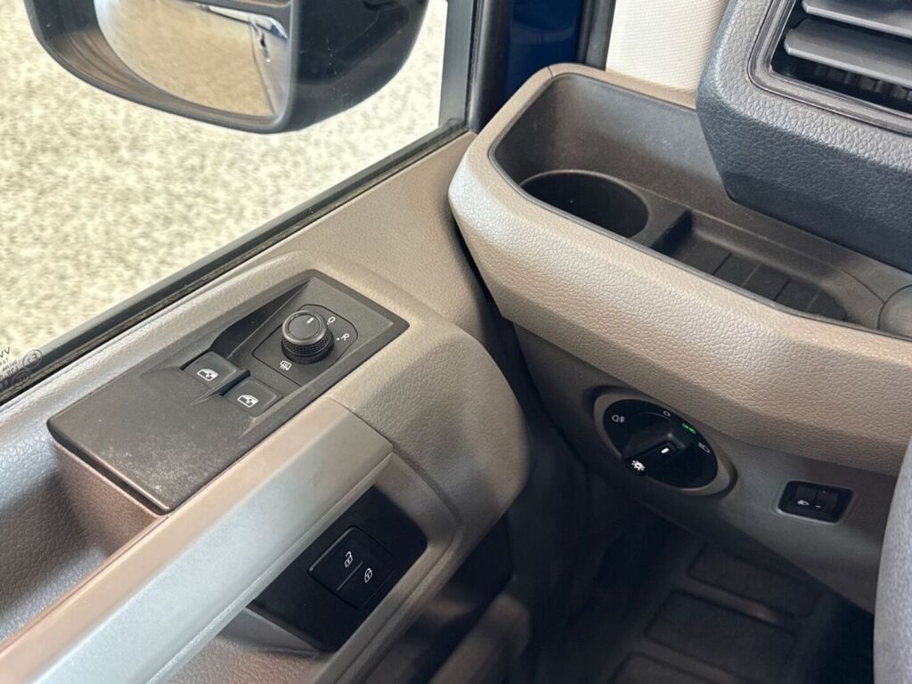 Volkswagen Crafter 2020 Sininen
