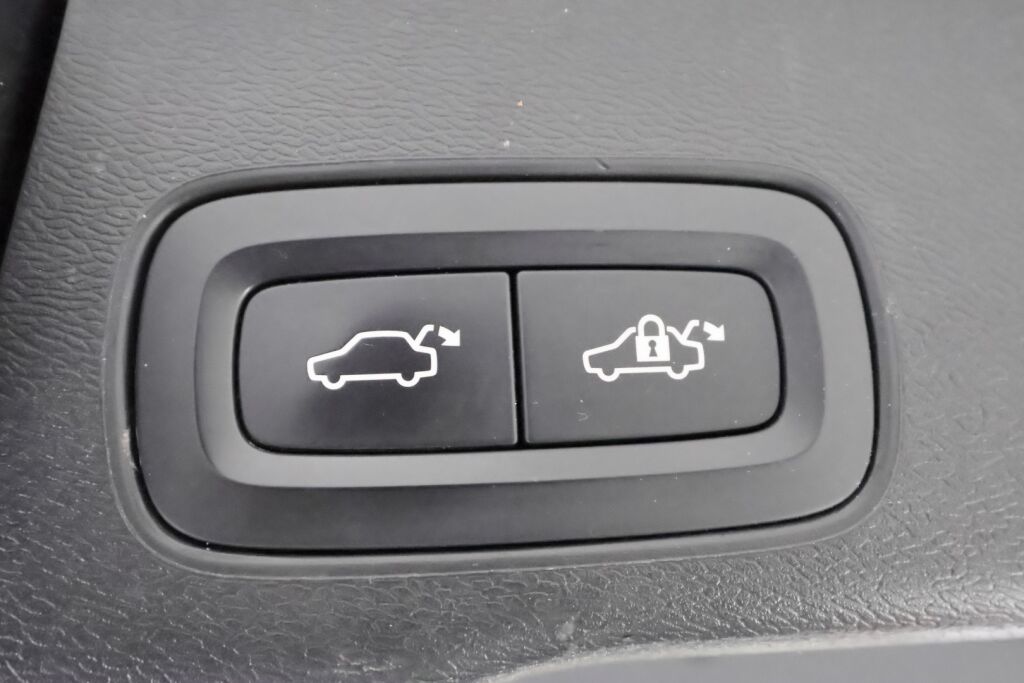 Volvo XC60 2020 Valkoinen