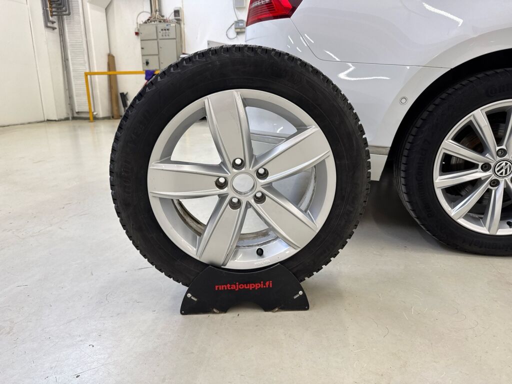 Volkswagen Passat 2018 Valkoinen