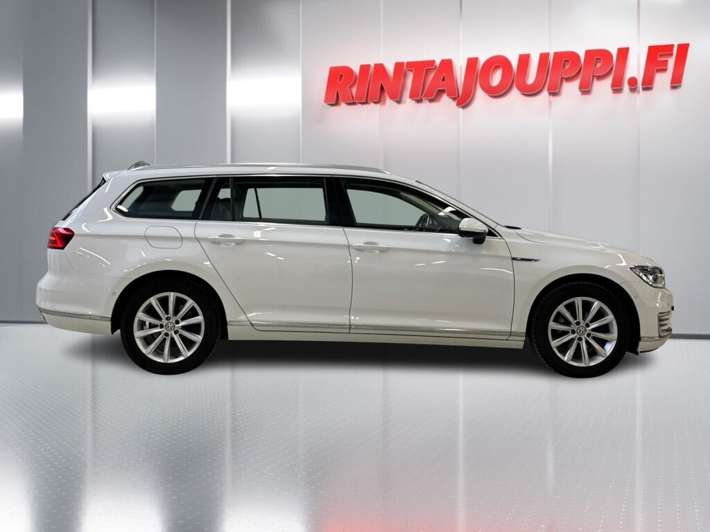 Volkswagen Passat 2018 Valkoinen