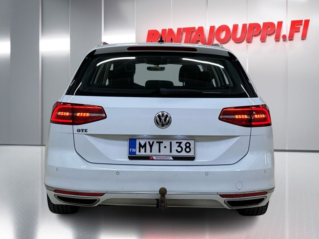 Volkswagen Passat 2018 Valkoinen