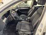 Volkswagen Passat 2018 Valkoinen