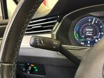Volkswagen Passat 2018 Valkoinen