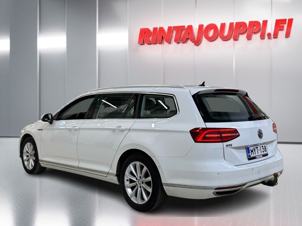 Volkswagen Passat 2018 Valkoinen
