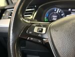 Volkswagen Passat 2018 Valkoinen