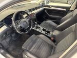 Volkswagen Passat 2018 Valkoinen
