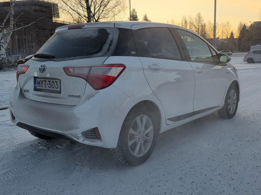 Toyota Yaris 2020 Valkoinen