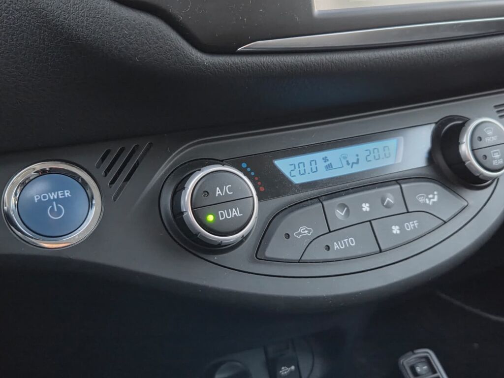 Toyota Yaris 2020 Valkoinen