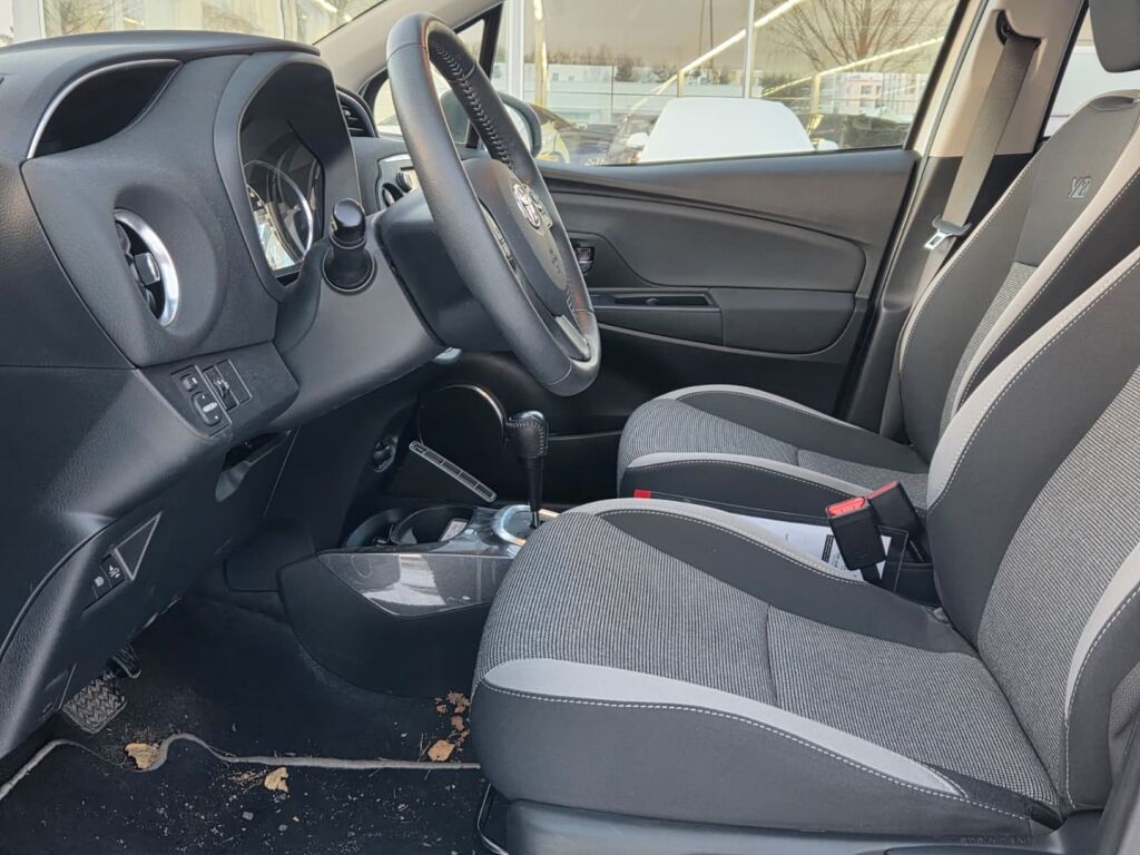 Toyota Yaris 2020 Valkoinen