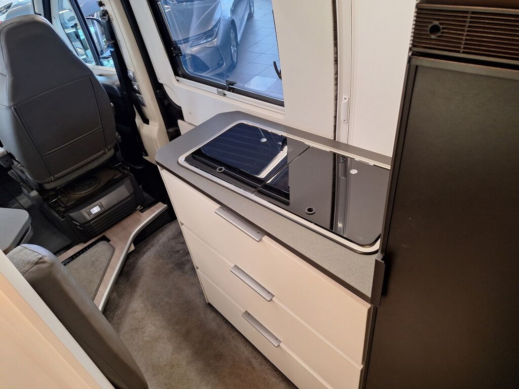 Adria TWIN SUPREME 2020 Harmaa