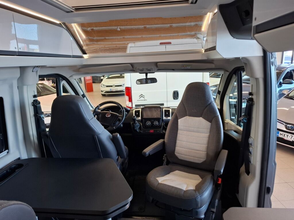 Adria TWIN SUPREME 2020 Harmaa