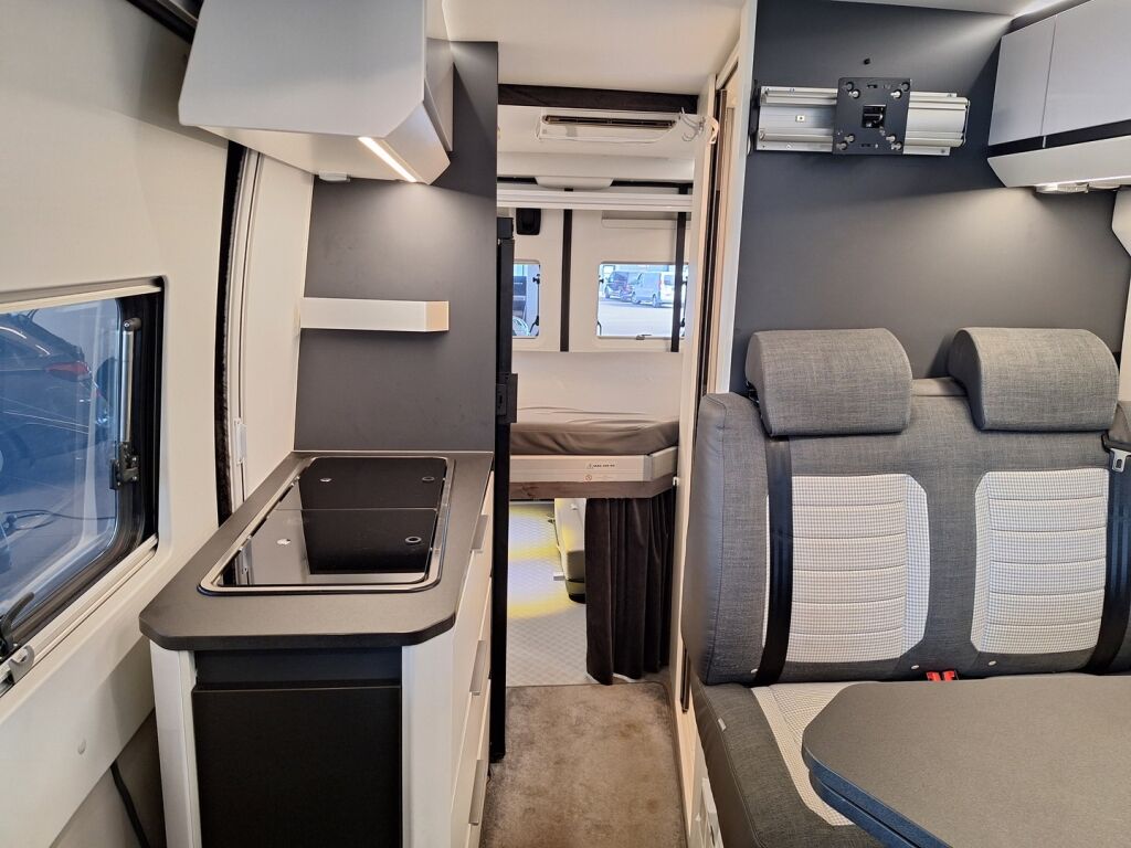Adria TWIN SUPREME 2020 Harmaa