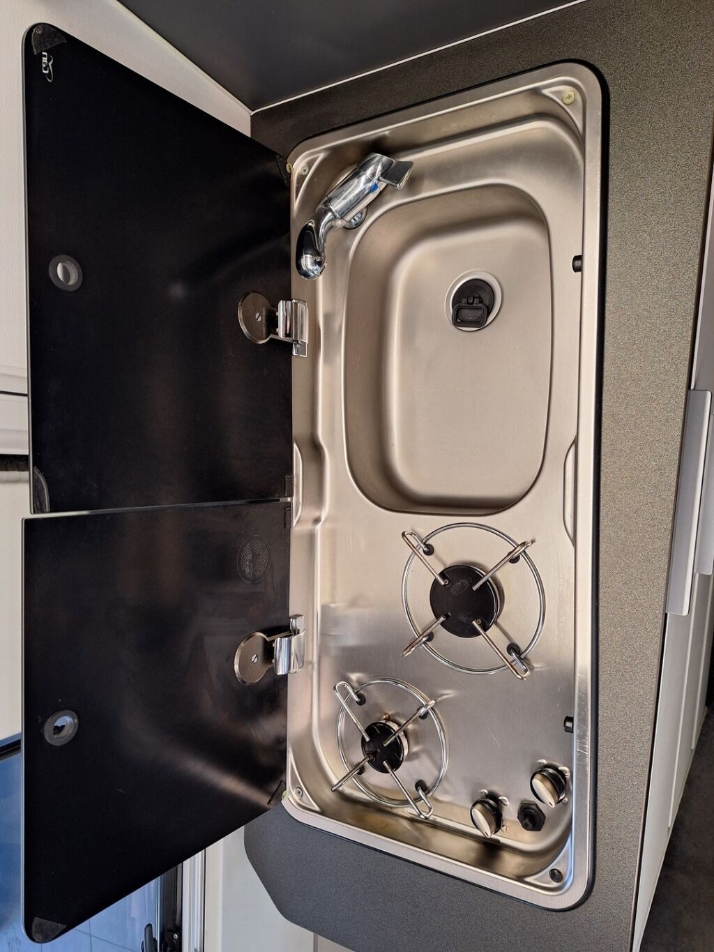 Adria TWIN SUPREME 2020 Harmaa