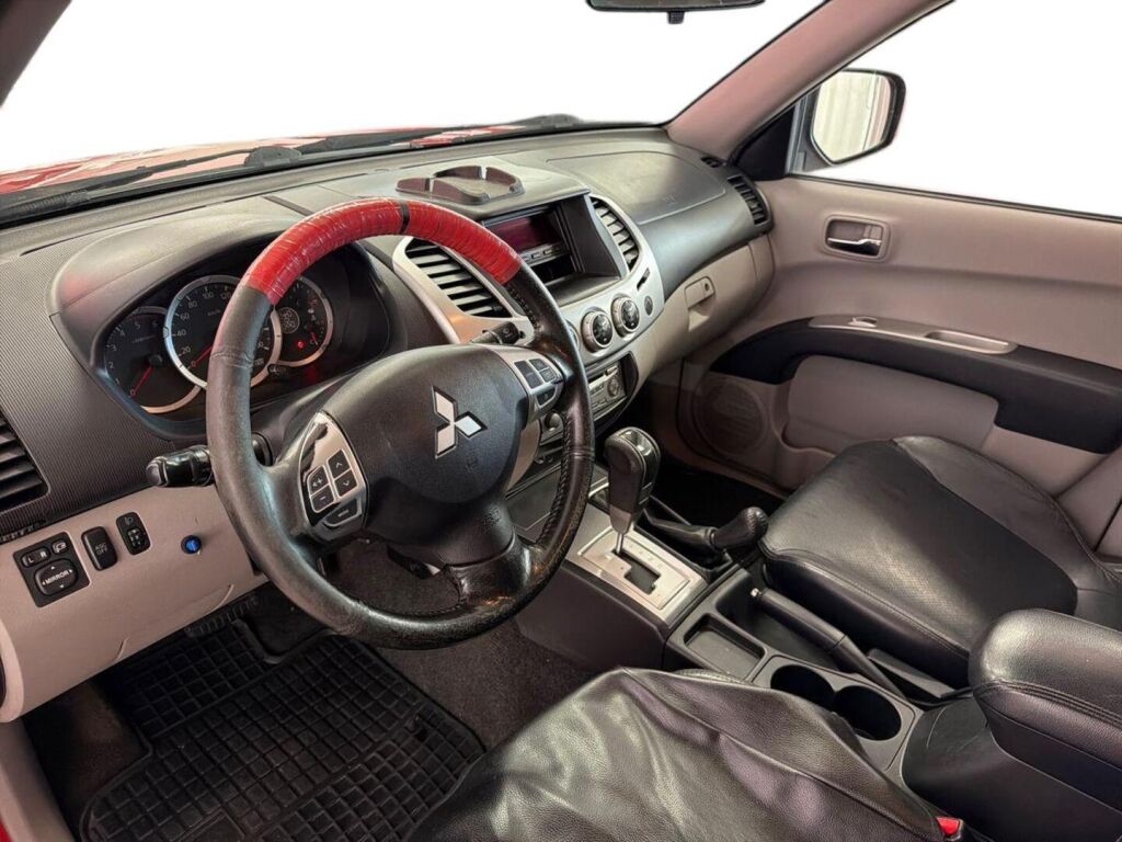 Mitsubishi L200 2.5 2011, kuva 7/24