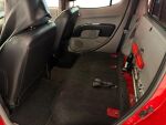 Mitsubishi L200 2011 Punainen