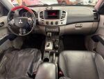 Mitsubishi L200 2011 Punainen